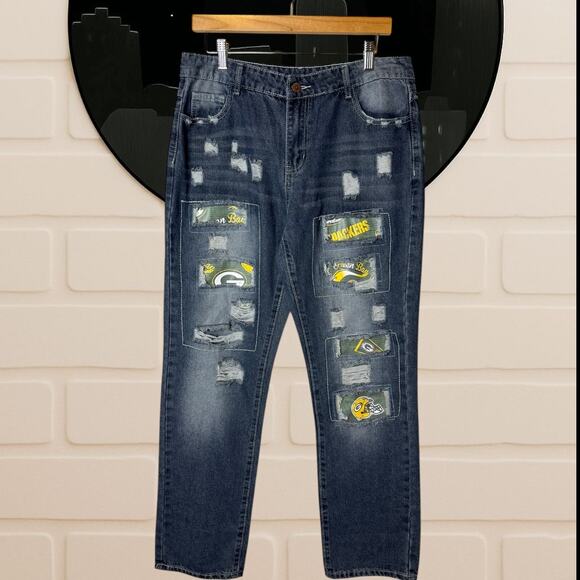 Green Bay Packers Game Day Distressed Jeans - Picture 4 of 5